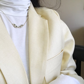 Colar Amuleto Dourado