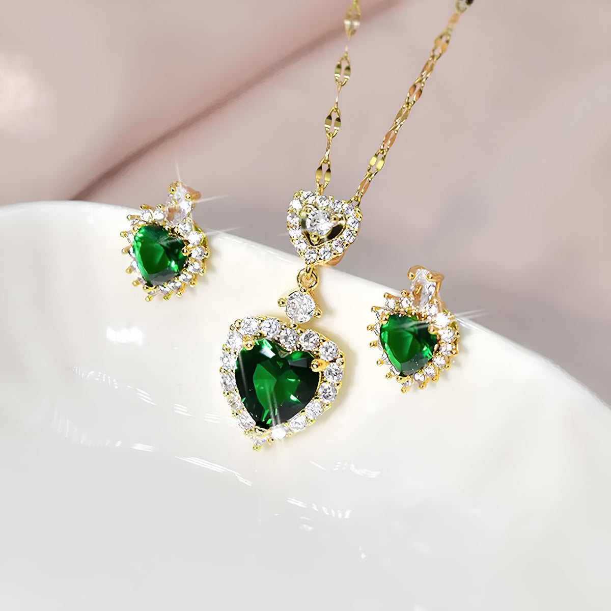 Conjunto Majestade Esmeralda Colar e Brincos