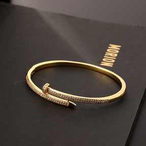 Pulseira Clou Élégance